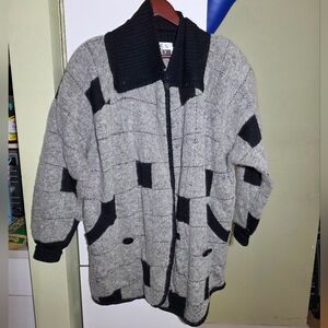 Vintage Karen Perry Black and Gray long oversized chunky cardigan Sweater small